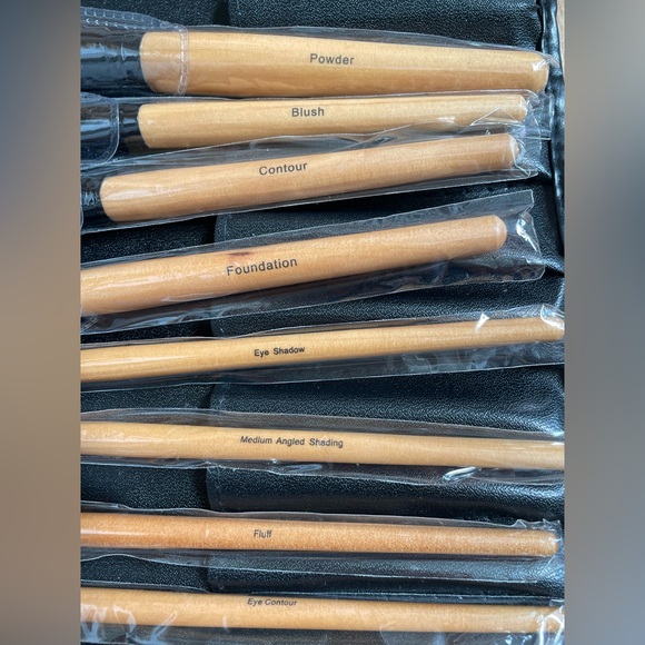 New NWOT My Brush Set 23 makeup brushes with case make up cosmetics - Picture 6 of 10